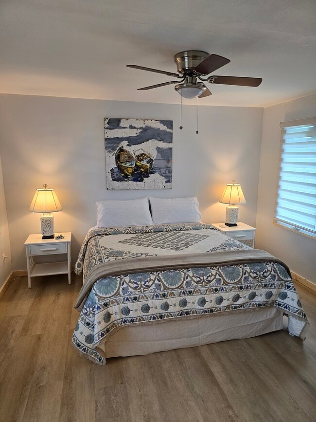 110 Freesia St unit Redfish Room Unit 6, Everglades City, FL 34139 - photo 5