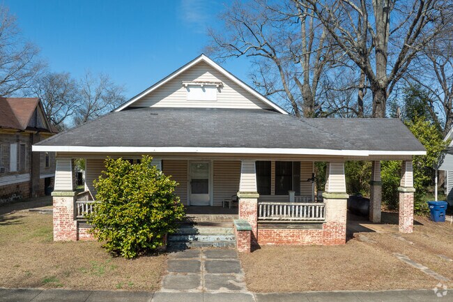 Older craftsmen style homes are common in Talladega.
