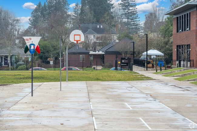 Edison Elementary School has a variety of outdoor sports for students to play in Eugene.