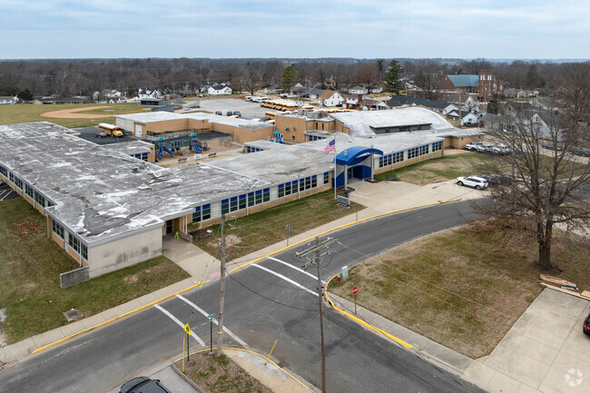 Eagleview Elementary School in Columbia, IL offers a nurturing learning environment.