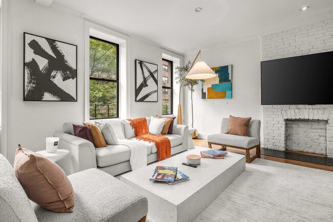 49 W 16th St unit ID1256827P, New York, NY 10011 - photo 3