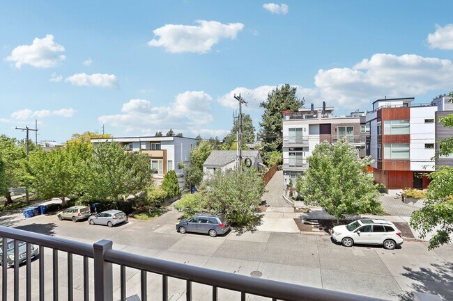 REV Fremont, Seattle, WA 98107 - photo 3