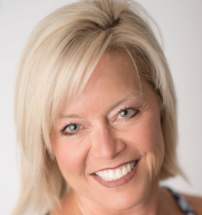 Denise Reinhart