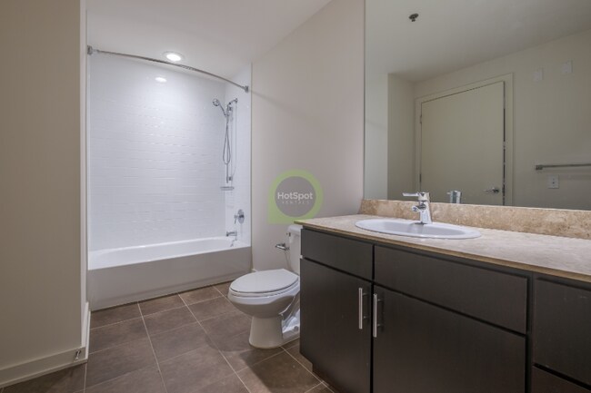 166 W Kinzie St, Chicago, IL 60654 - photo 7