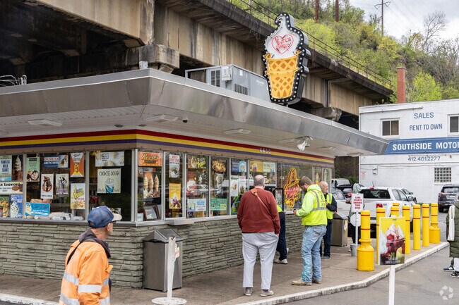 Page's Dairy Mart is a near by favorite spot for ice cream for St. Clair residents.