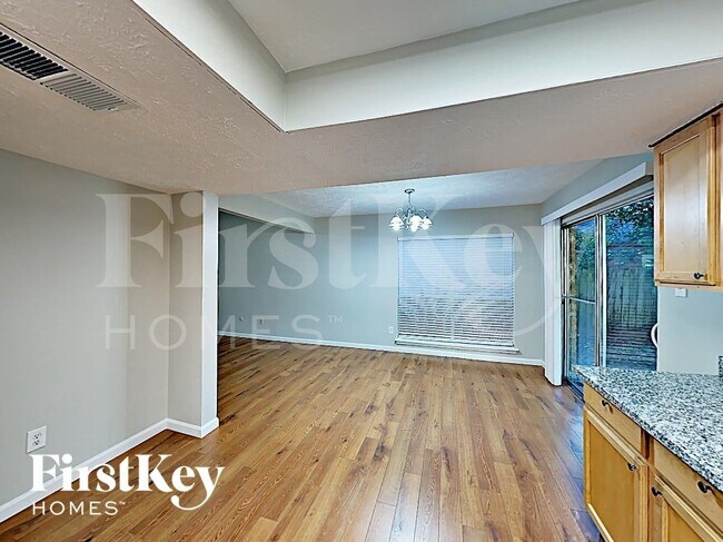 3311 Birch Creek Dr, Kingwood, TX 77339 - photo 6