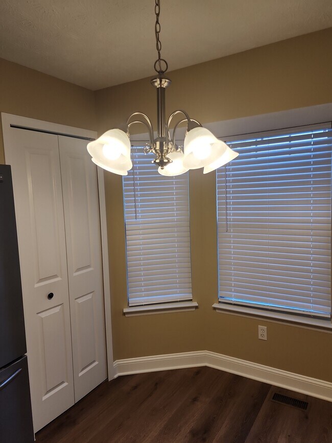 9308 Gordon Ct, Laurel, MD 20723 - photo 5