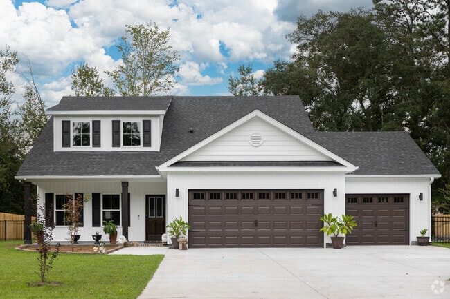 New construction homes are scattered throughout Leeds Gate-Colonial Village