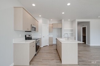 5345 Grizzly St, Nampa, ID 83687