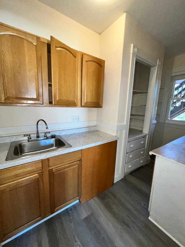 27 Denmark St unit 1, Worcester, MA 01605 - photo 3