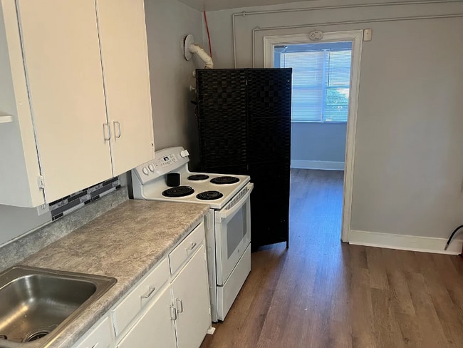 1504 Cleveland St unit 1504, Columbia, SC 29203 - photo 3