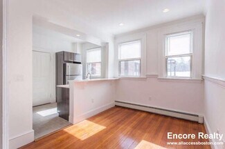 32 Richardson St Unit 302, Newton, MA 02458