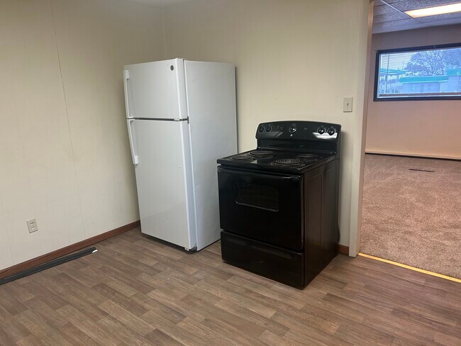 1824 N 2nd St unit 1824, Clinton, IA 52732 - photo 6