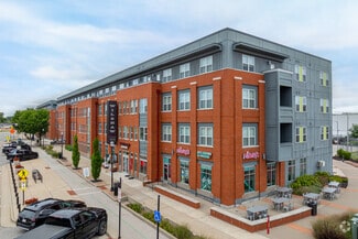 1525 N Main St, Speedway, IN 46224
