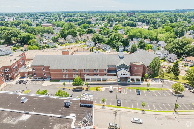 New London Public Schools offers many bilingual options for families in the area.