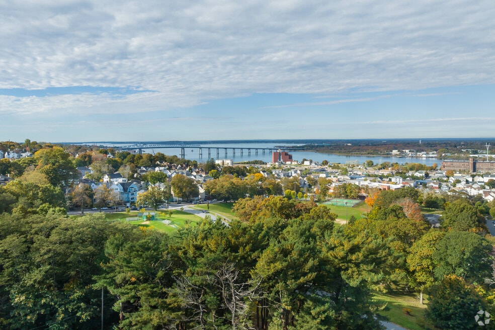 Highlands-Fall River