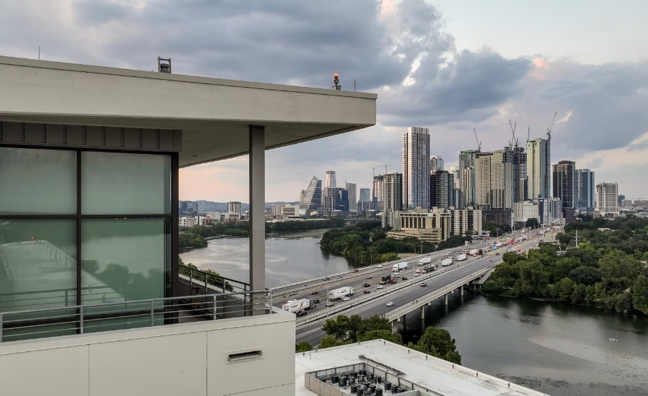 Berkshire Riverview, Austin, TX 78741 - photo 1