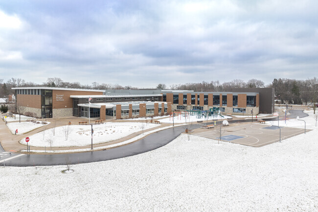 Sunset Ridge Elementary School is a public school located in Northfield.