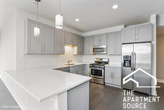 3620 W Irving Park Rd Unit 2F, Chicago, IL 60618