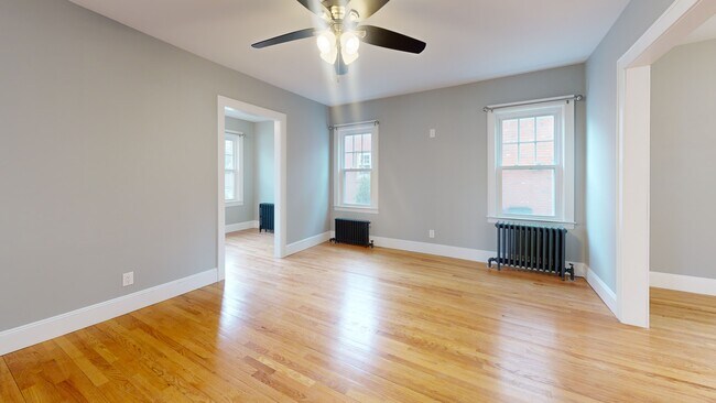 82 Crosshill St, Staten Island, NY 10301 - photo 2
