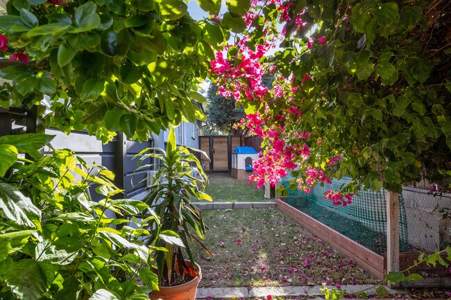 5923 Abernathy Dr, Los Angeles, CA 90045 - photo 7