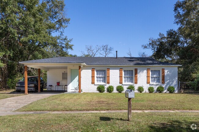 Venetia offers a close-knit community feel with convenient access to Mobile's city life.