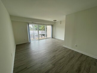 822-852 Barnaby St SE, Washington, DC 20032