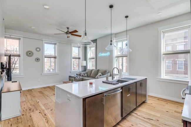 35 E 13th St unit ID1056142P, Cincinnati, OH 45202 - photo 2