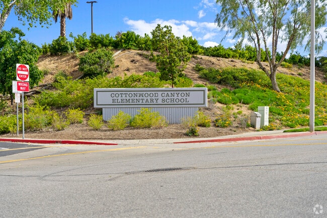 Cottonwood Canyon Elementary School: Where Learning Begins