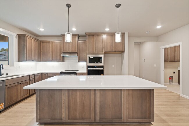 709 N Thrush Ct, Moses Lake, WA 98837 - photo 4