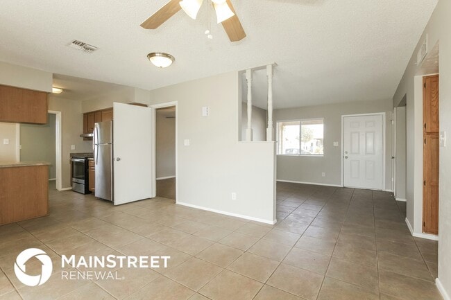 18402 N 10th Dr, Phoenix, AZ 85023 - photo 4