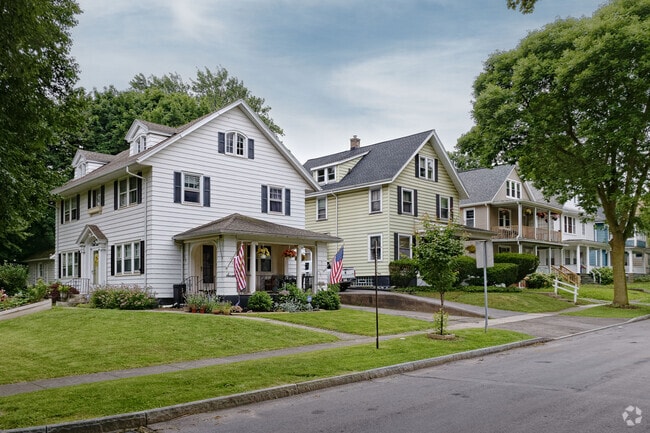 Colonial-style homes are an iconic part of the Maplewood neighborhood.