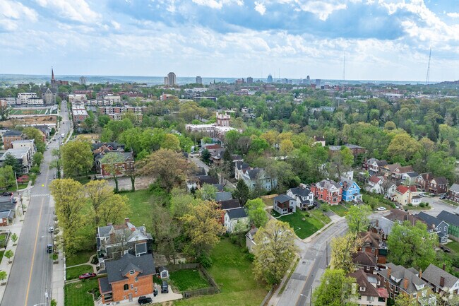 Evanston is just 4 miles outside of Downtown Cincinnati.