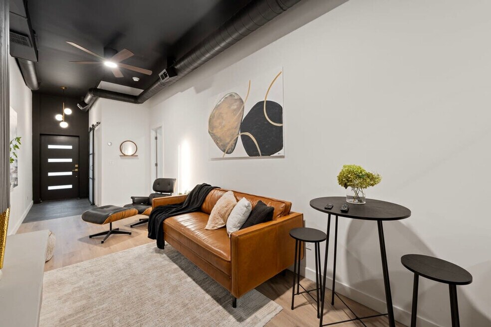 2655 W Huron St unit ID1244914P, Chicago, IL 60612 - photo 1