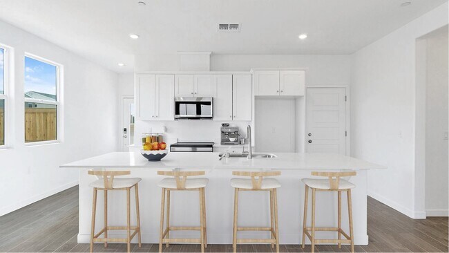 4434 N Lucy Ruiz Ave, Fresno, CA 93723 - photo 2