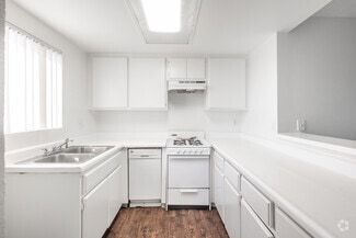 2315 Earl Ave, Long Beach, CA 90806