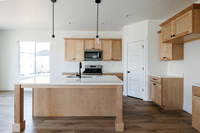 1032 N Canvasback Dr, Lehi, UT 84048 - photo 3