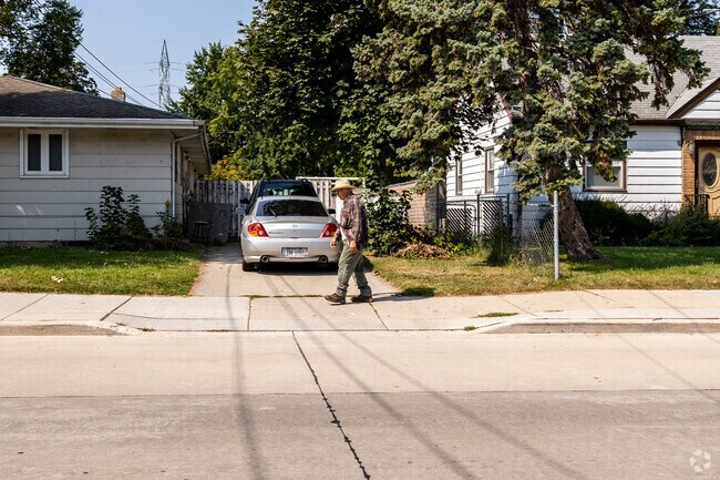 Walking is a popular choice among Haevers Corner residents.