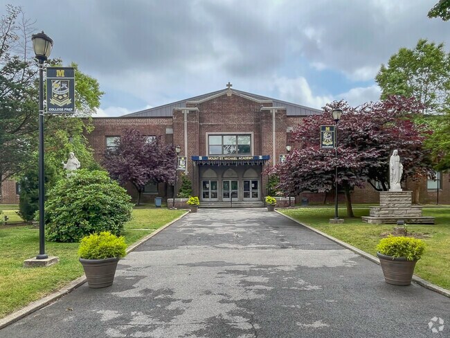 Mount Saint Michael Academy, Rankings & Reviews