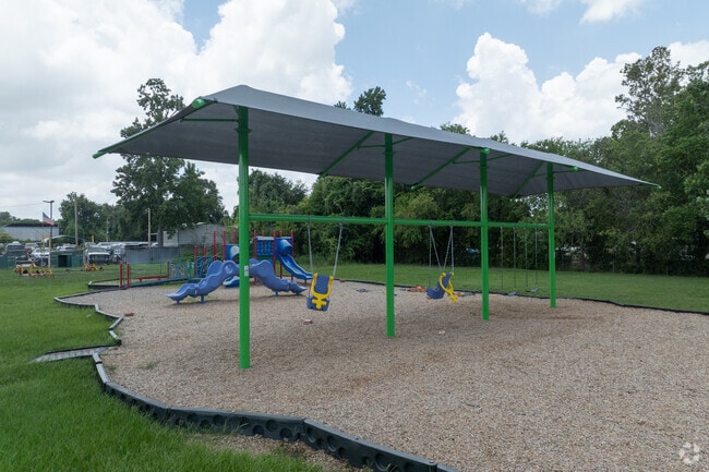 It offers a nurturing environment for children aged 3 to 5.