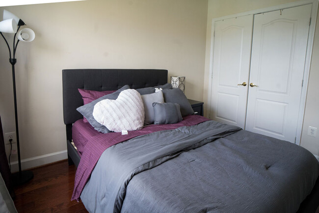 604 Kingfisher Ave unit Upper, Gaithersburg, MD 20877 - photo 7