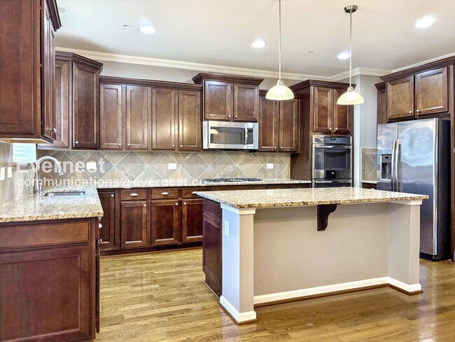 8134 Villaggio Dr, Millersville, MD 21108 - photo 7