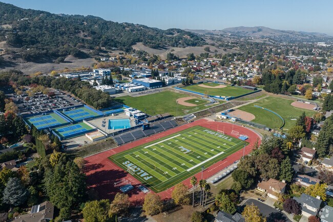 Foothill High School prepares students for college.