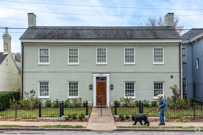 Some homes in North Limestone feature Colonial Revival architecture.