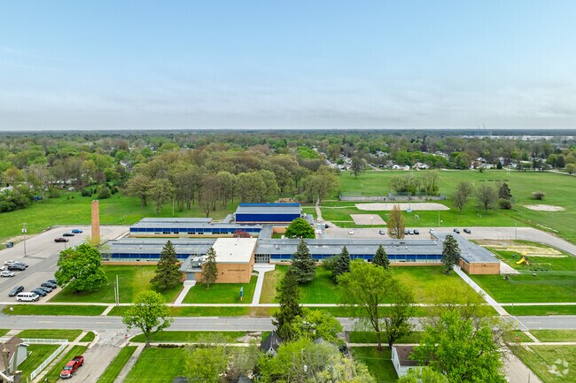 Potter School has an overall D+ on school ratings site Niche.com.