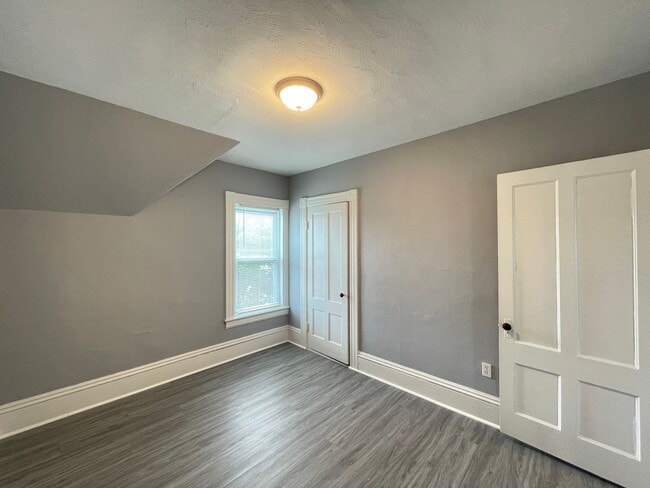 357 Wilson St unit 3, Manchester, NH 03103 - photo 7