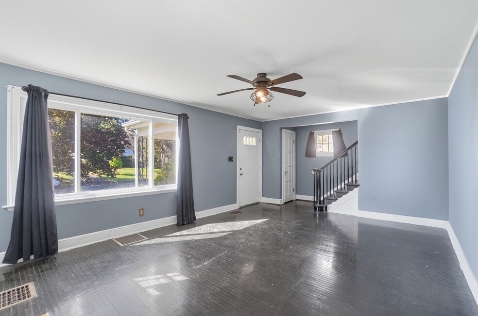 610 Salisbury Rd, Waverly, OH 45690 - photo 1