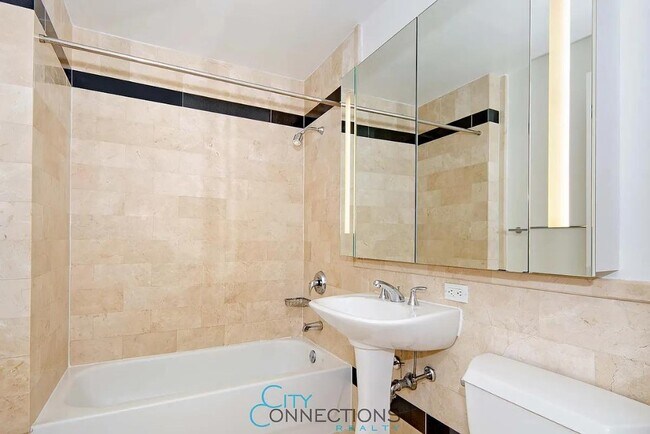 The Downtown Club unit 17L, New York, NY 10004 - photo 7