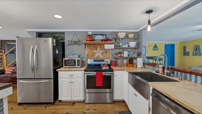 316 Jacobs Creek Park Rd unit ID1351235P, Canyon Lake, TX 78133 - photo 7