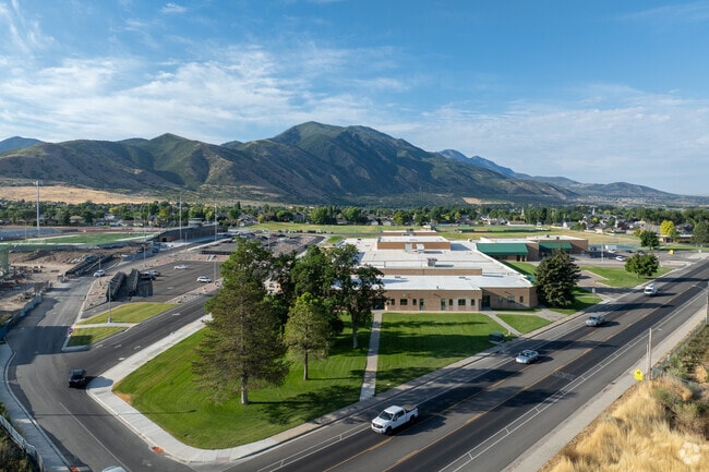 Payson Junior High School is located in the Payson neighborhood.
